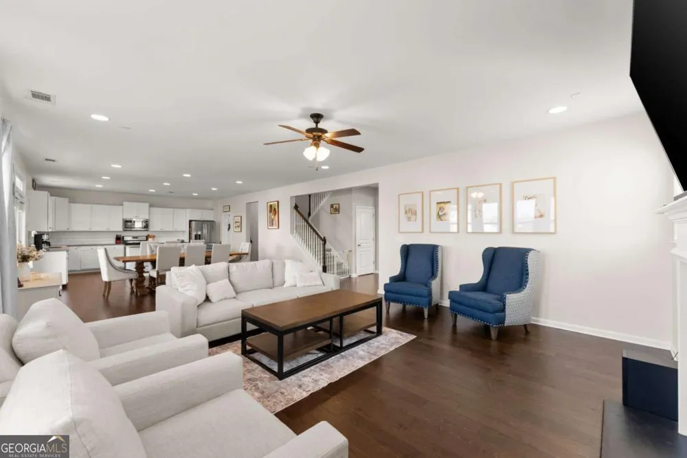 2064 Woodmarsh CIR Auburn, GA 30011