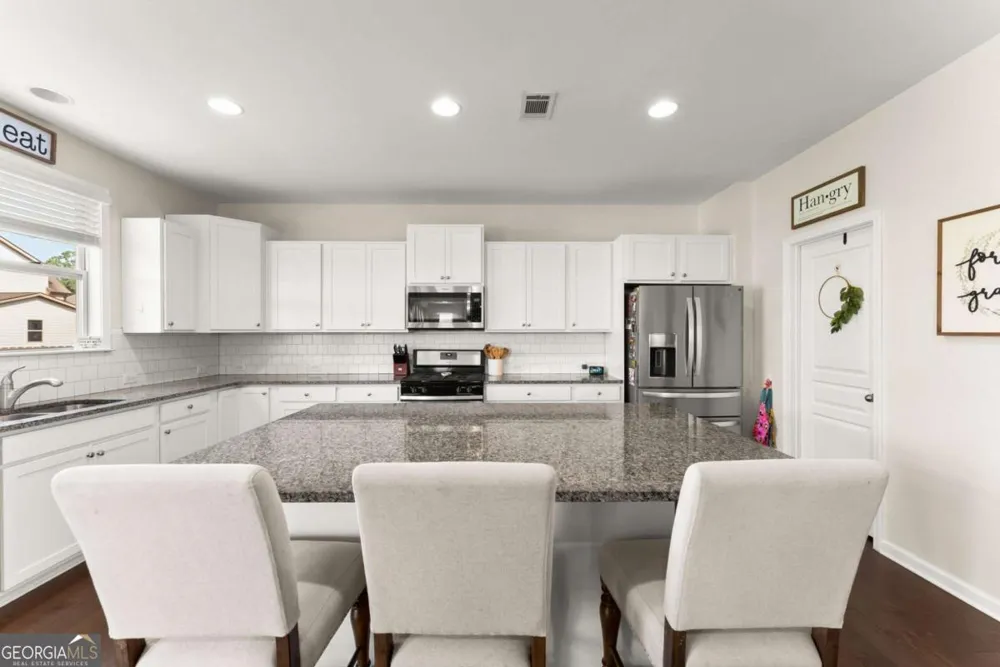 2064 Woodmarsh CIR Auburn, GA 30011