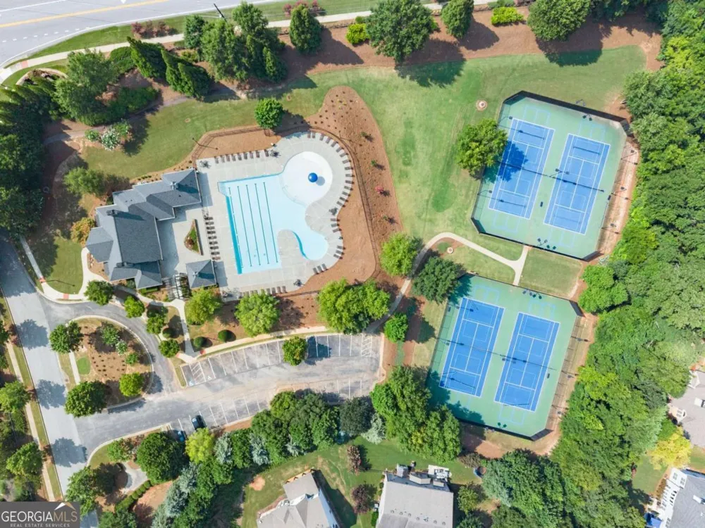 2064 Woodmarsh CIR Auburn, GA 30011