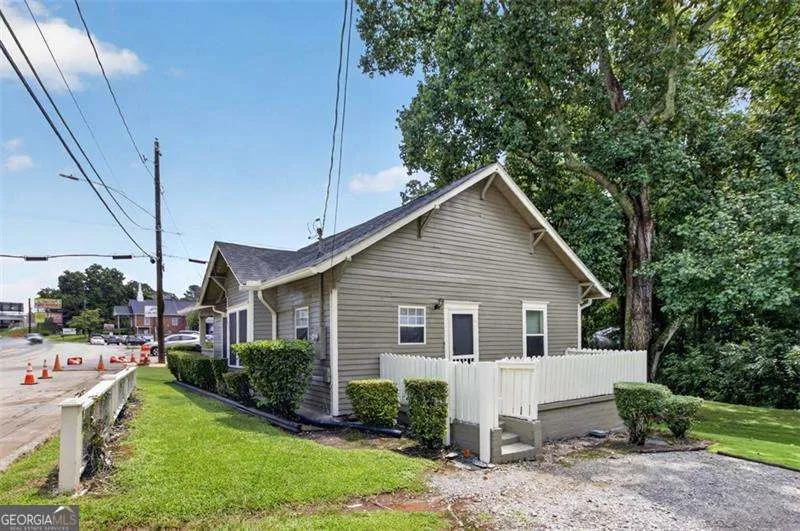 1070 Forrest AVE Stone Mountain, GA 30083