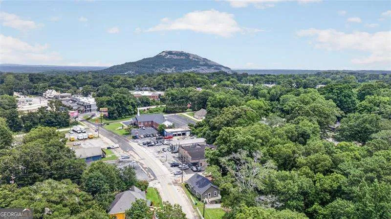 1070 Forrest AVE Stone Mountain, GA 30083