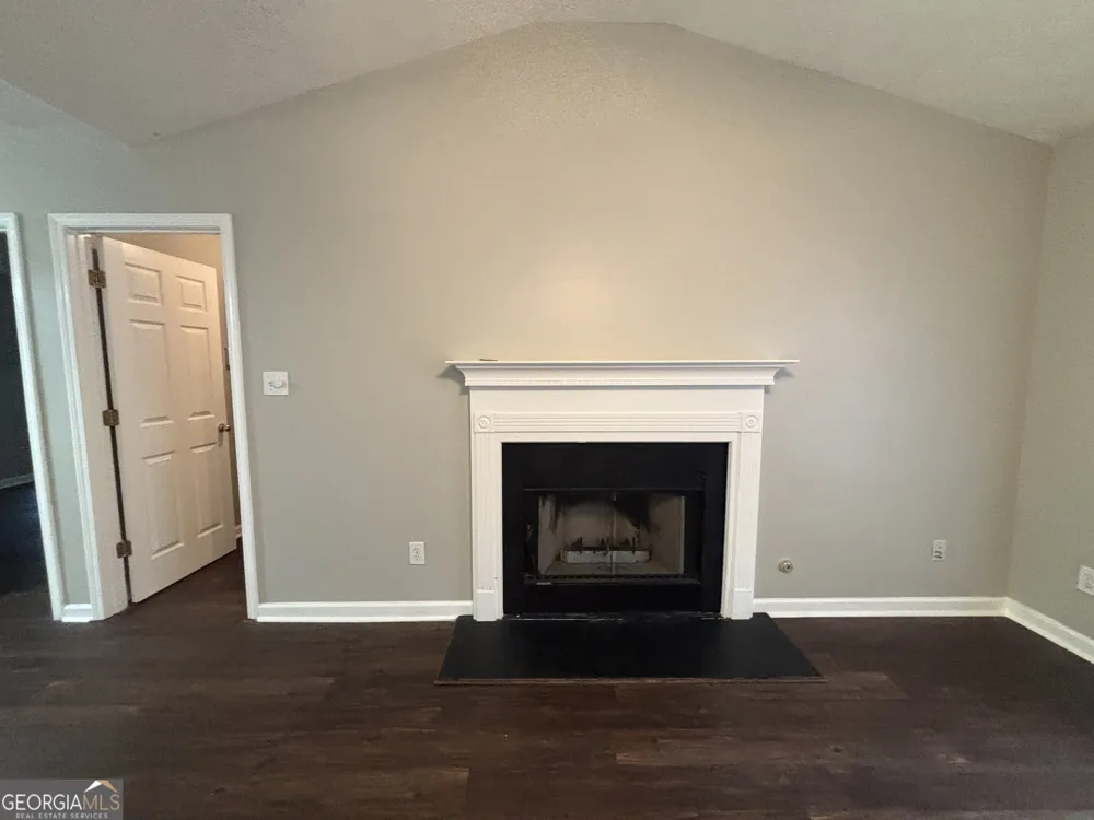 43 Canterbury DR Grantville, GA 30220