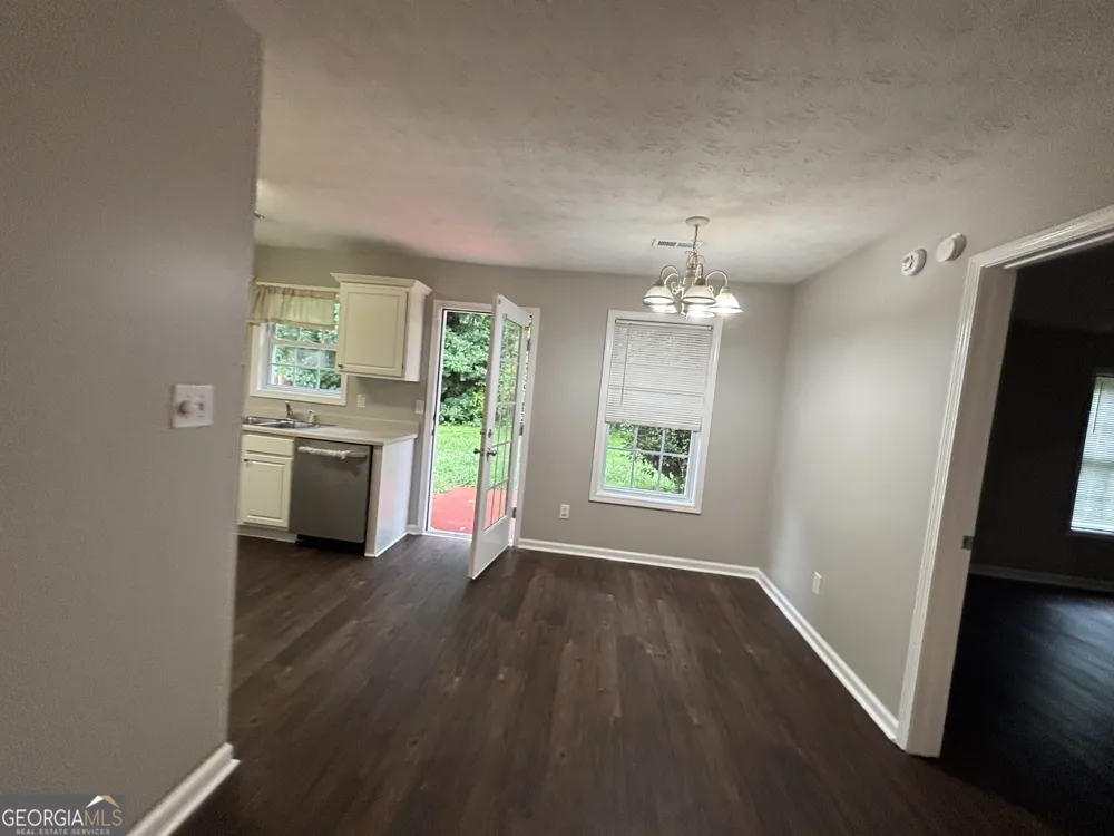 43 Canterbury DR Grantville, GA 30220