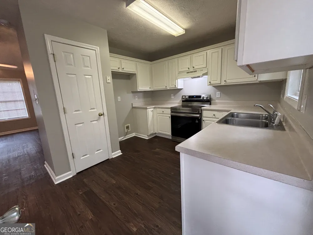 43 Canterbury DR Grantville, GA 30220