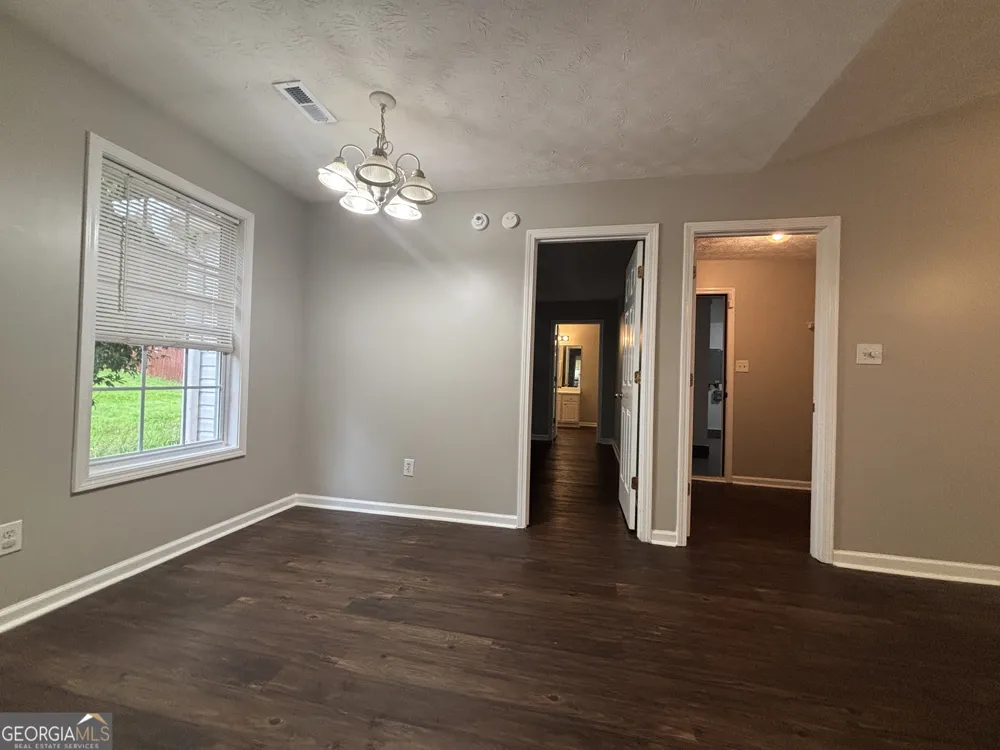 43 Canterbury DR Grantville, GA 30220
