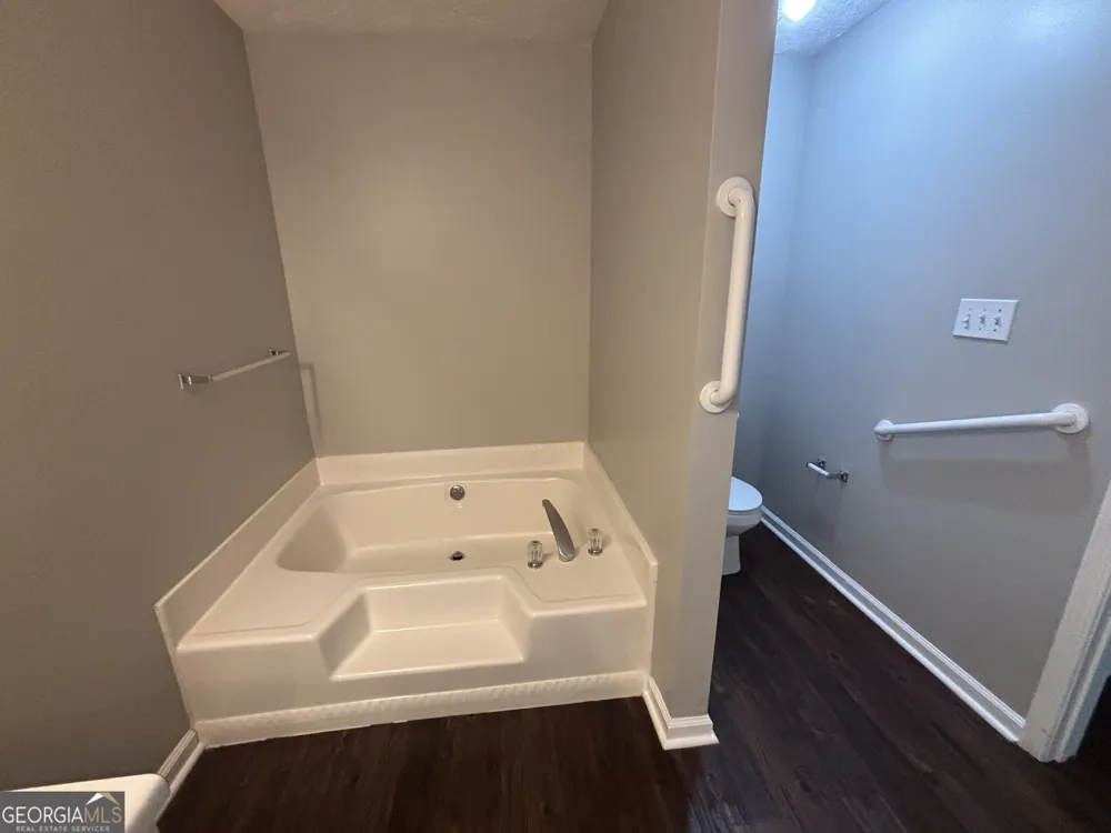 43 Canterbury DR Grantville, GA 30220