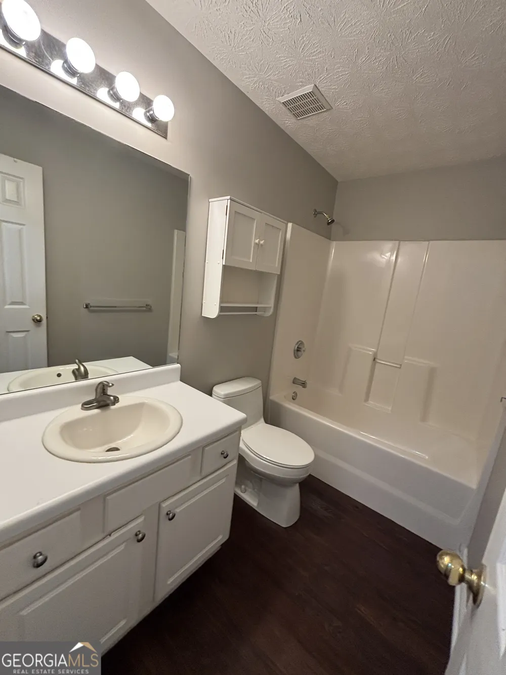 43 Canterbury DR Grantville, GA 30220