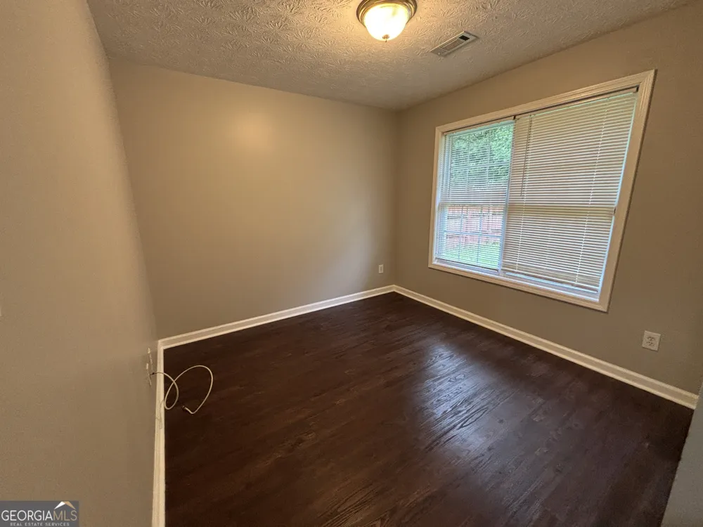 43 Canterbury DR Grantville, GA 30220