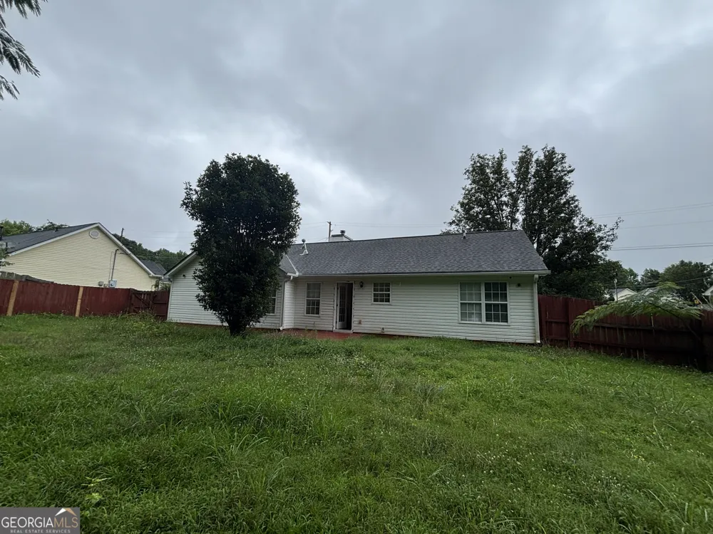 43 Canterbury DR Grantville, GA 30220