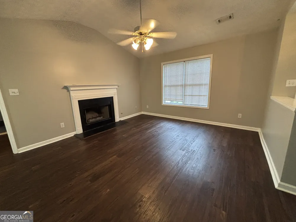 43 Canterbury DR Grantville, GA 30220