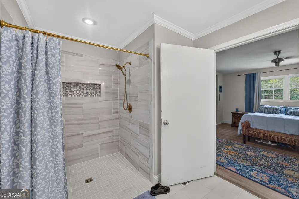 1804 Danora DR Waycross, GA 31501