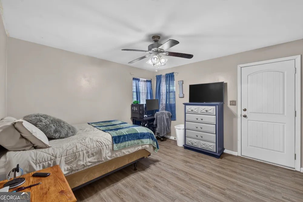 1804 Danora DR Waycross, GA 31501