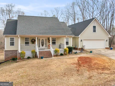 540 Davis RD