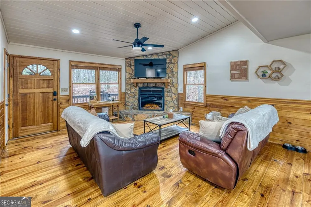 357 Mystic LN Blue Ridge, GA 30513