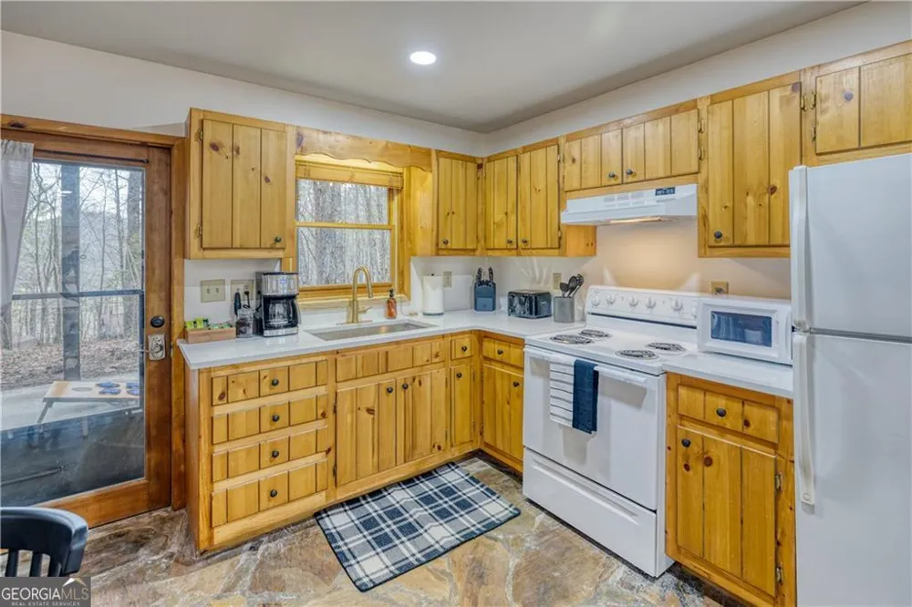 357 Mystic LN Blue Ridge, GA 30513