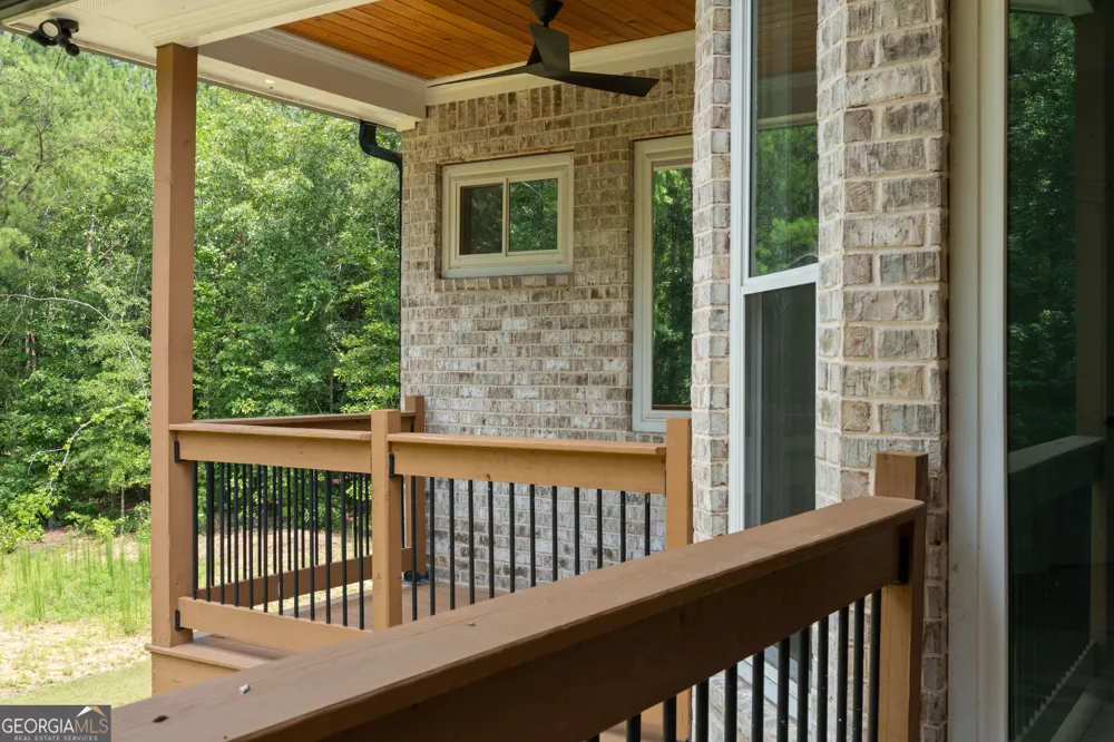 381 Vicki LN Stockbridge, GA 30281
