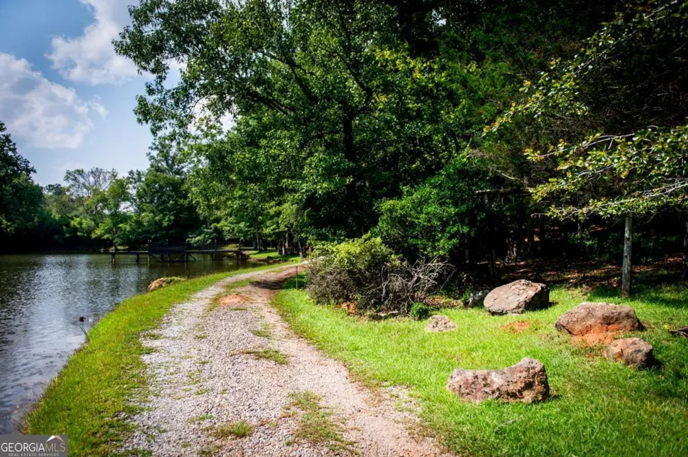 1261 Brittain Estates DR Watkinsville, GA 30677