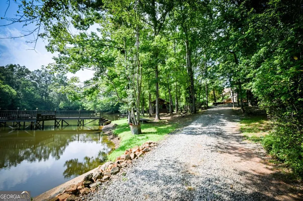 1261 Brittain Estates DR Watkinsville, GA 30677