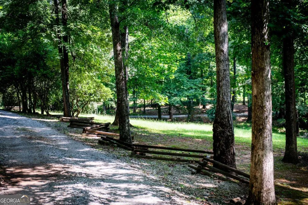 1261 Brittain Estates DR Watkinsville, GA 30677