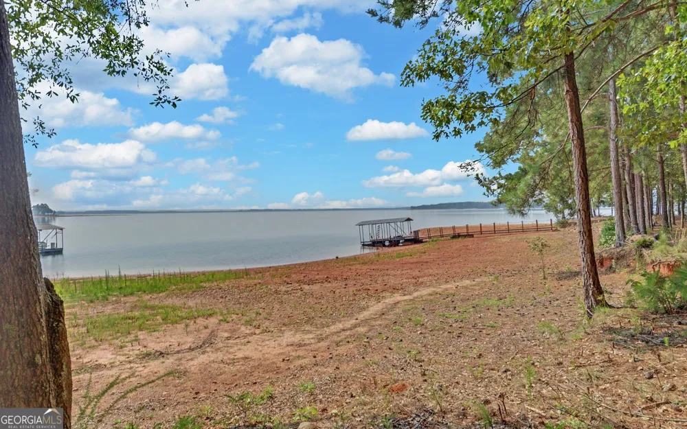 148 Brown CIR Hartwell, GA 30643