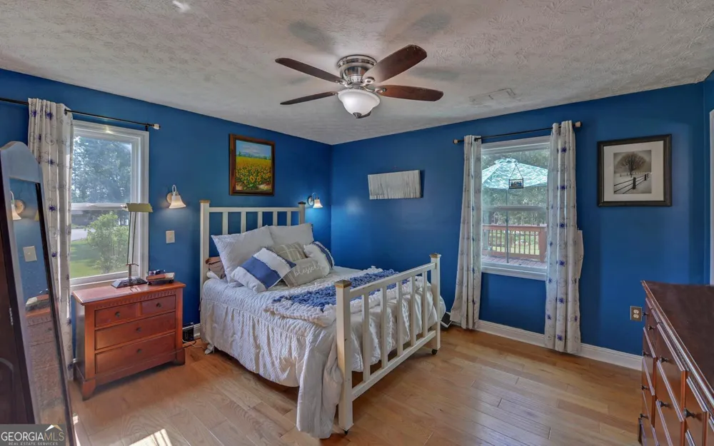 148 Brown CIR Hartwell, GA 30643