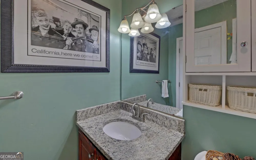 148 Brown CIR Hartwell, GA 30643