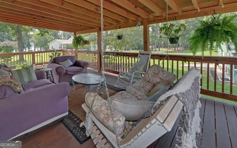 148 Brown CIR Hartwell, GA 30643