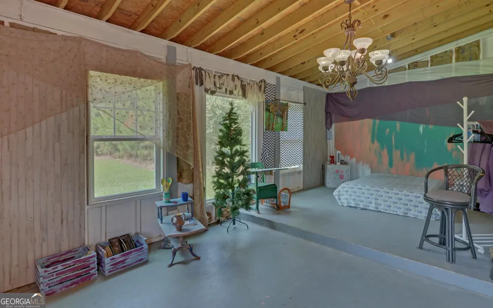 148 Brown CIR Hartwell, GA 30643