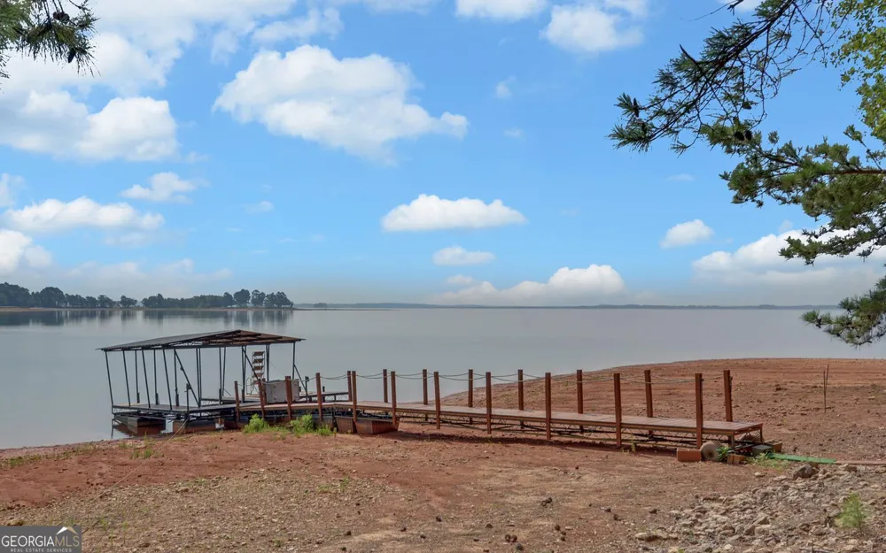 148 Brown CIR Hartwell, GA 30643