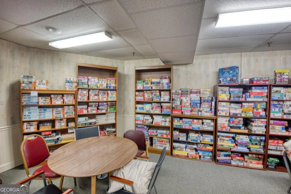 300 Johnson Ferry RD NE Sandy Springs, GA 30328
