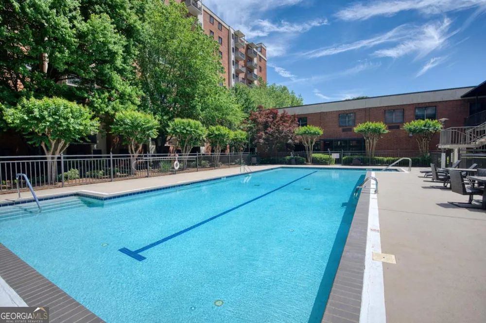300 Johnson Ferry RD NE Sandy Springs, GA 30328