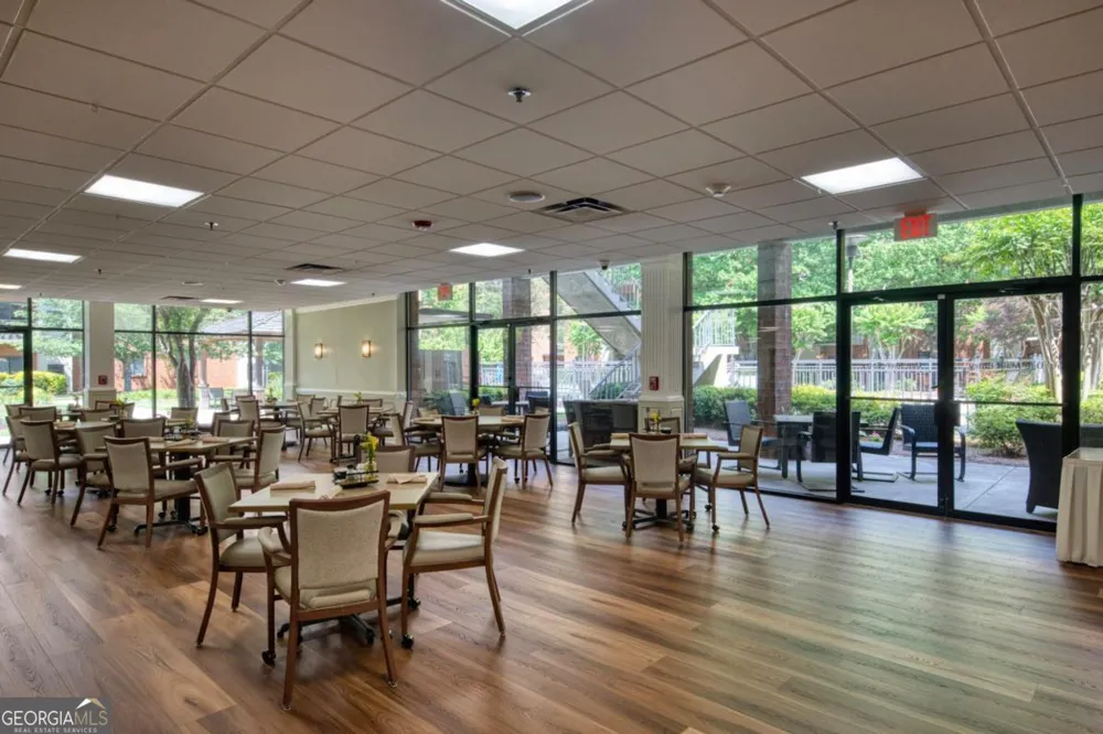 300 Johnson Ferry RD NE Sandy Springs, GA 30328