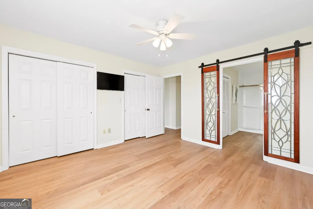 300 Johnson Ferry RD NE Sandy Springs, GA 30328