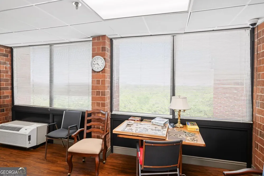 300 Johnson Ferry RD NE Sandy Springs, GA 30328
