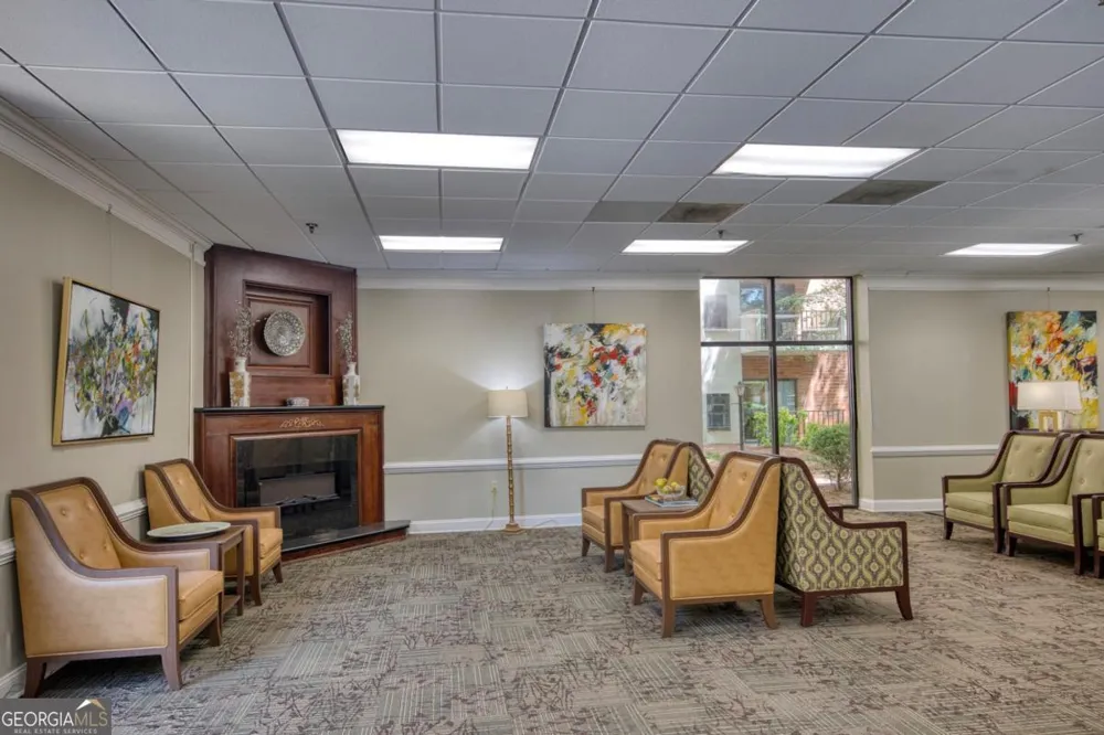 300 Johnson Ferry RD NE Sandy Springs, GA 30328