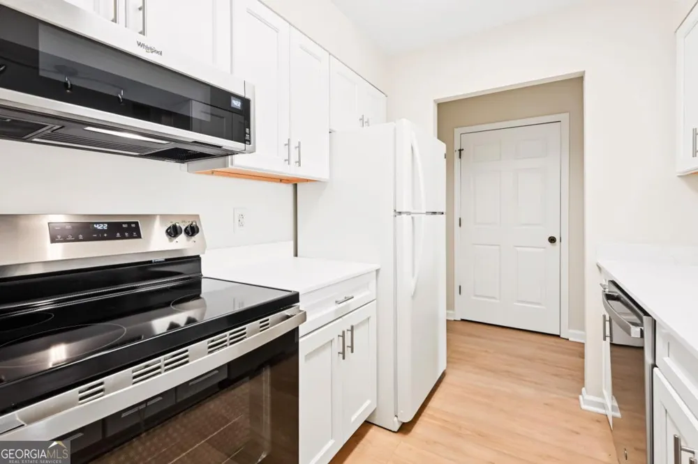 300 Johnson Ferry RD NE Sandy Springs, GA 30328