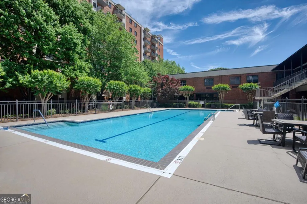 300 Johnson Ferry RD NE Sandy Springs, GA 30328