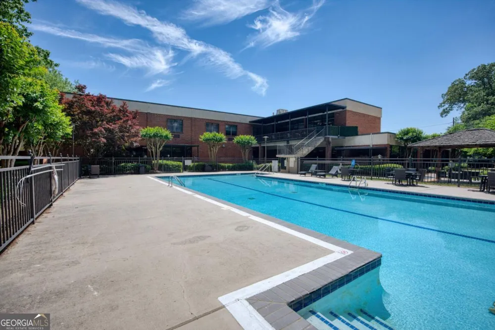 300 Johnson Ferry RD NE Sandy Springs, GA 30328