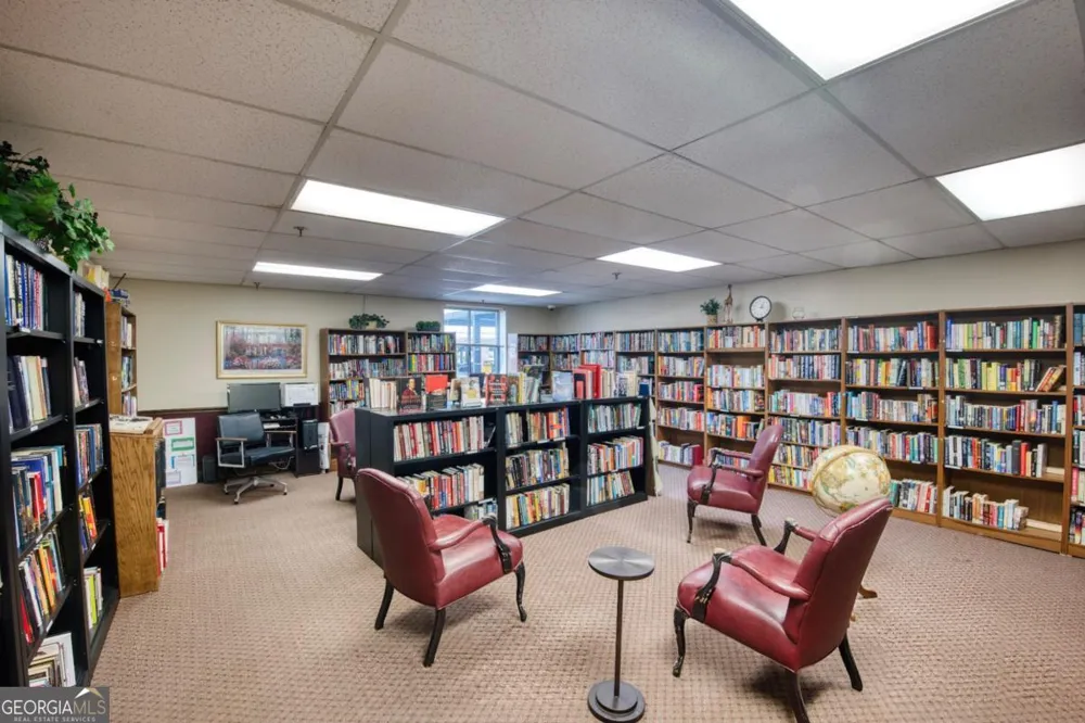 300 Johnson Ferry RD NE Sandy Springs, GA 30328