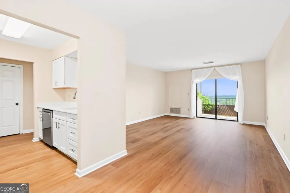 300 Johnson Ferry RD NE Sandy Springs, GA 30328