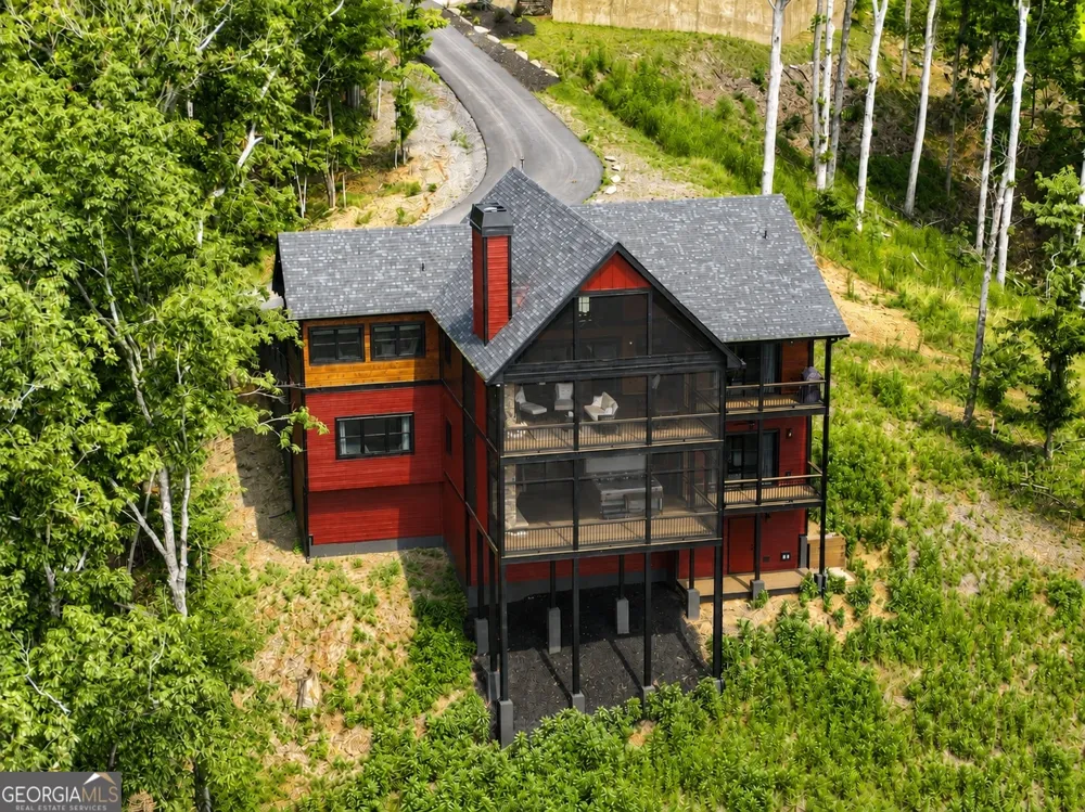401 Kittatinny DR Mineral Bluff, GA 30559