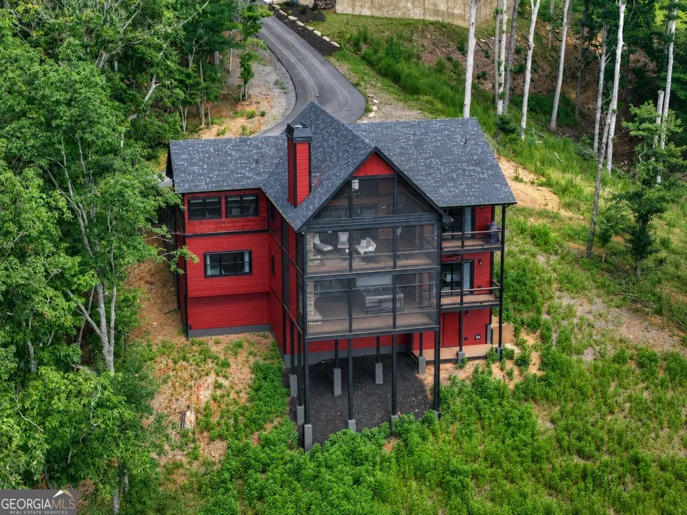 401 Kittatinny DR Mineral Bluff, GA 30559
