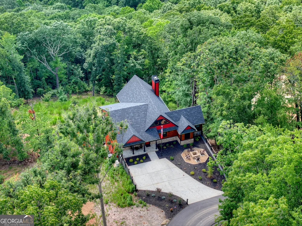 401 Kittatinny DR Mineral Bluff, GA 30559