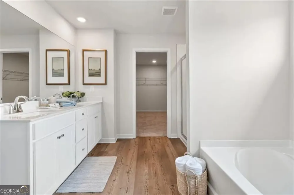 8027 Dickens DR Fairburn, GA 30213