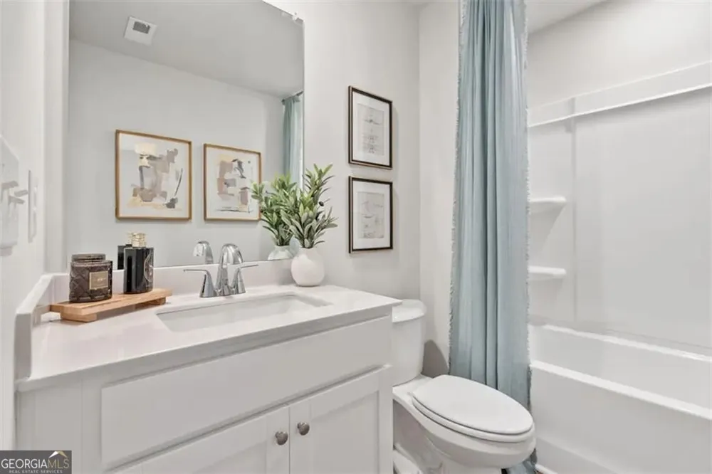 8027 Dickens DR Fairburn, GA 30213