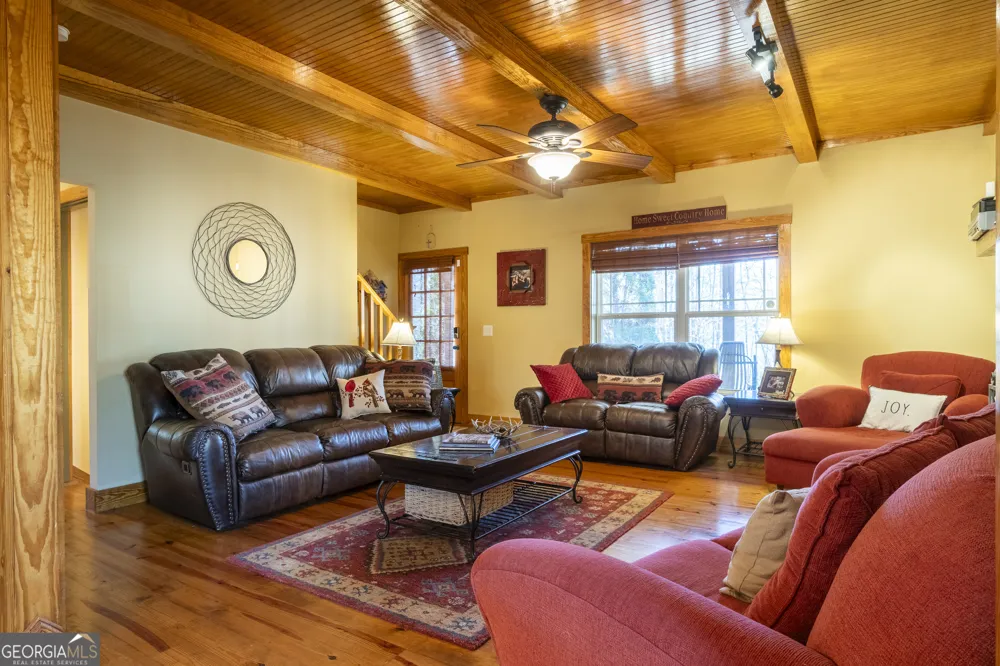 576 Stanley Nix RD Cleveland, GA 30528