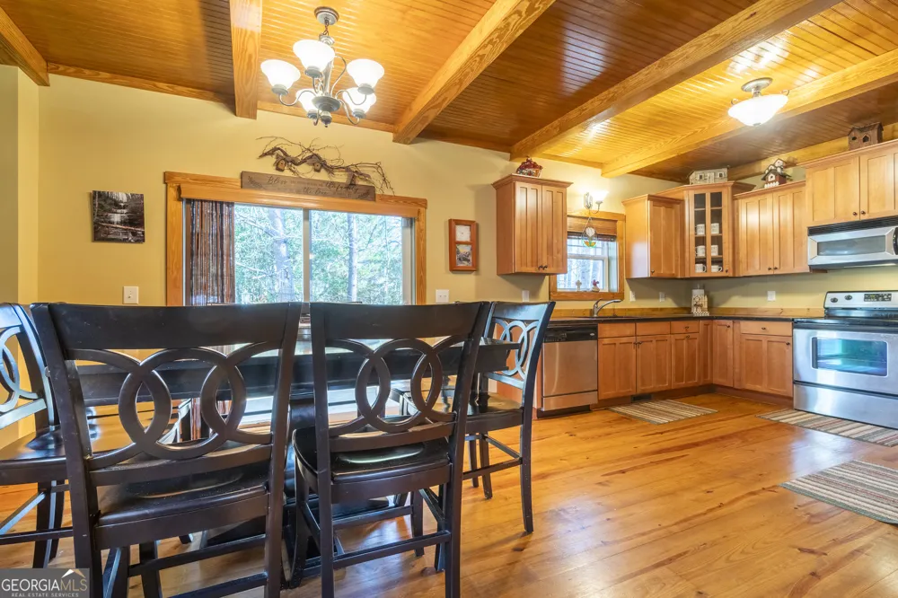 576 Stanley Nix RD Cleveland, GA 30528