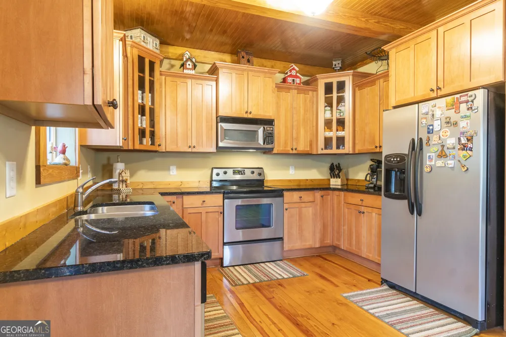 576 Stanley Nix RD Cleveland, GA 30528