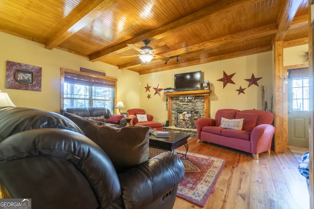 576 Stanley Nix RD Cleveland, GA 30528