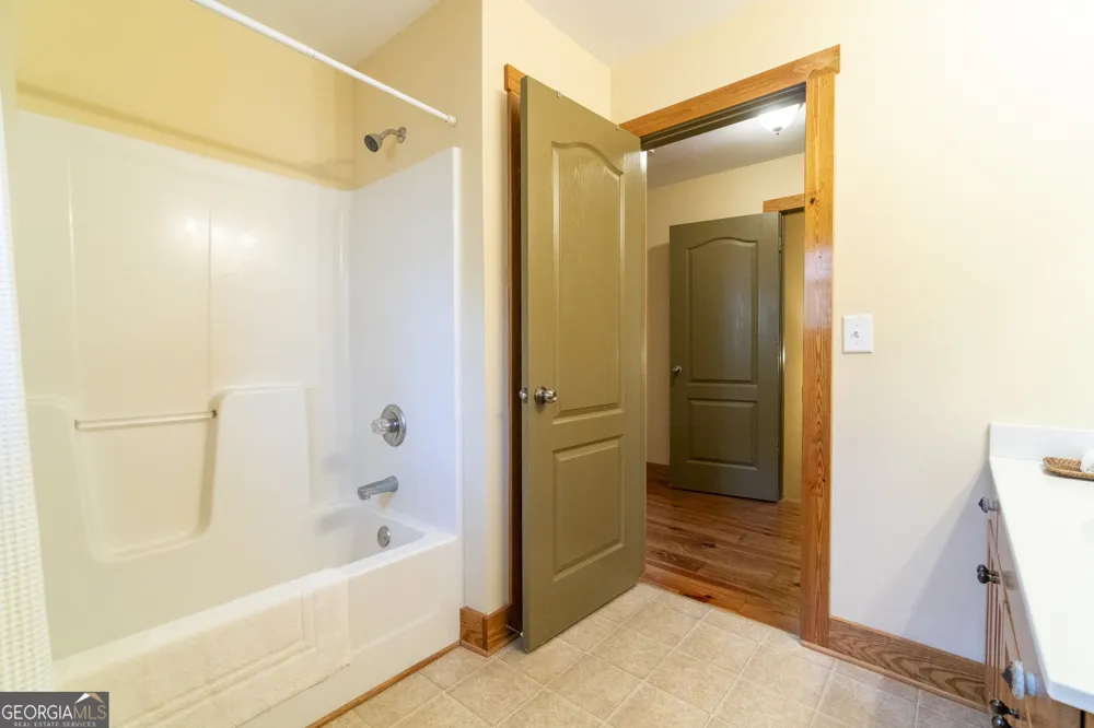 576 Stanley Nix RD Cleveland, GA 30528